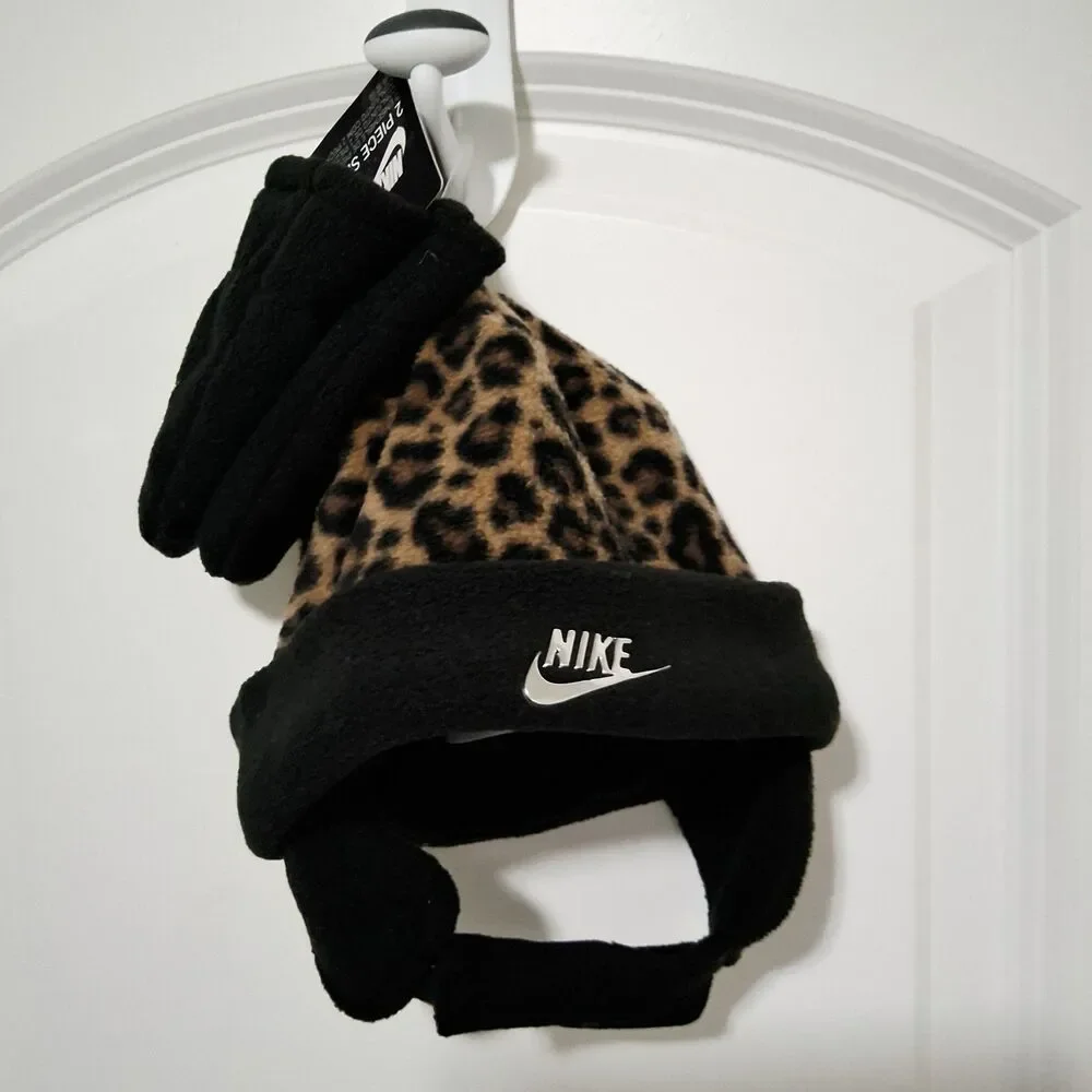 Nike Infant Toddler Girls Trapper Hat & Mittens 2 Piece Set Leopard New w/ Tags